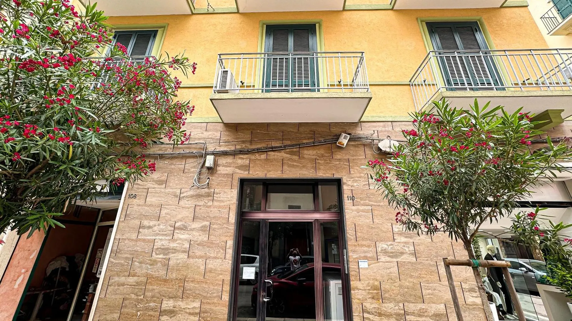 Appartamento Trip In Loft Bari 0*,